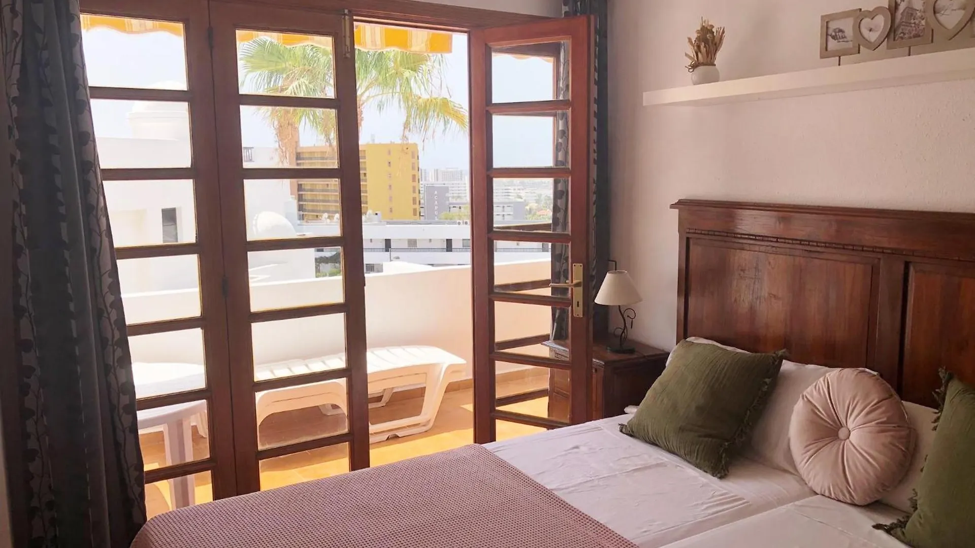 Apartamento Con Vistamar Y Piscina Climatizada En Garden City Playa Fanabe Spain